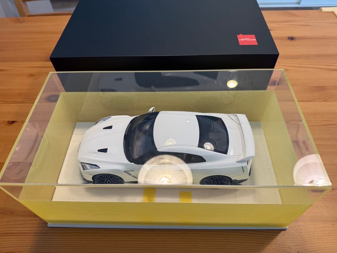 アイドロン 1/18 日産 GT-R プレミアムエディション 2024 ホワイト