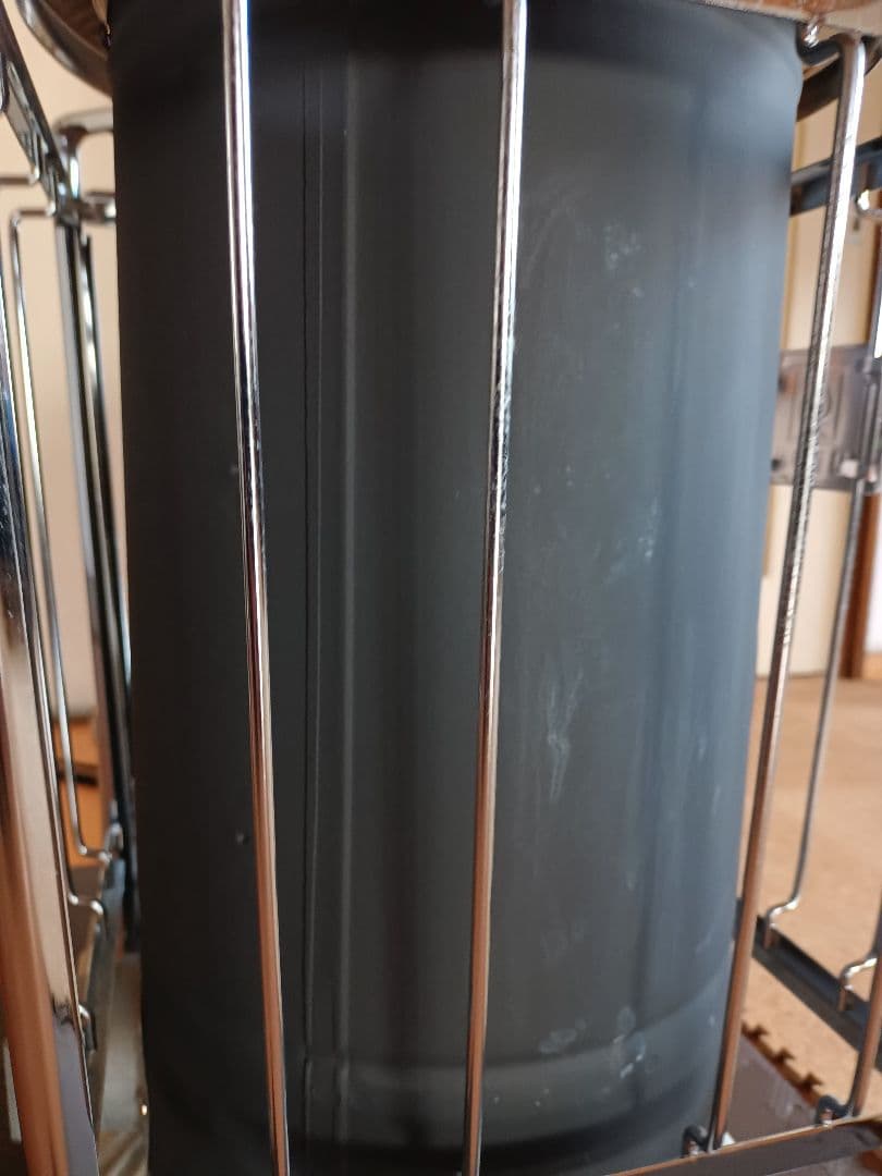 半密閉式石油暖房機 23年式 サンポット 引取限定 室内使用 丸形ストーブ 灯油