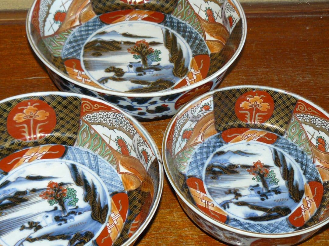 金襴手 絢爛豪華 三ツ丼