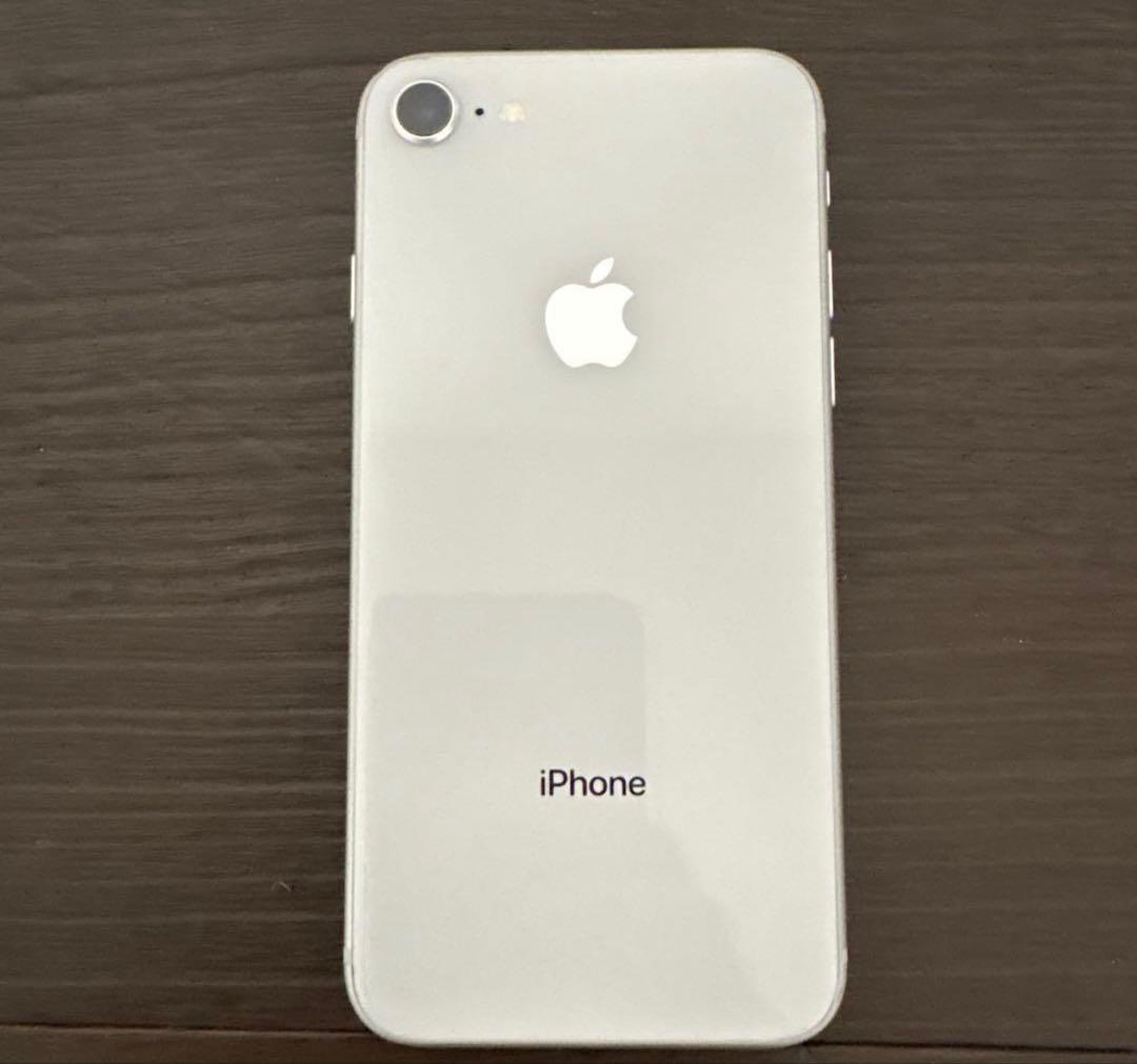iPhone8 本体 64GB シルバー SIMフリー 初期化済 ロック解除済