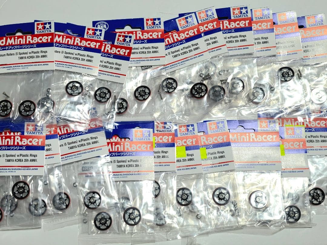 ミニ四駆 19mmプラリング付きアルミベアリングローラー 24セット