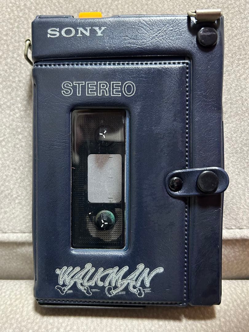 【激安】SONY初代WALKMAN TPS-L2 カバー付き