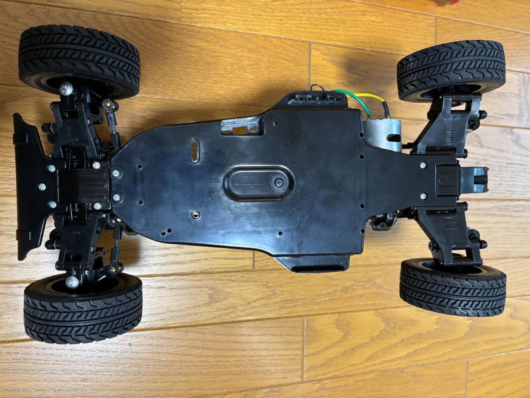 ☆☆タミヤ『スポーツランサー』1/10 RC　シャーシ＆ボディ　少々難あり