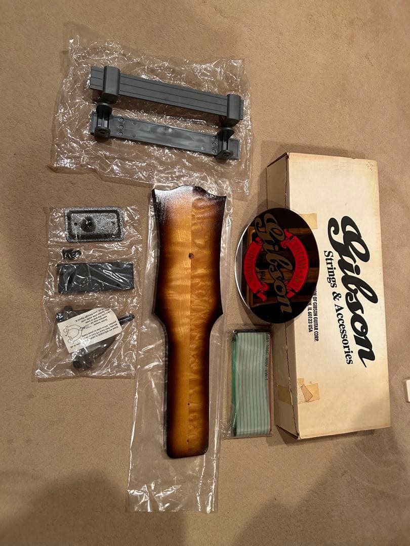 最終値下げ レア 非売品 Gibsonロゴ入りギターハンガ