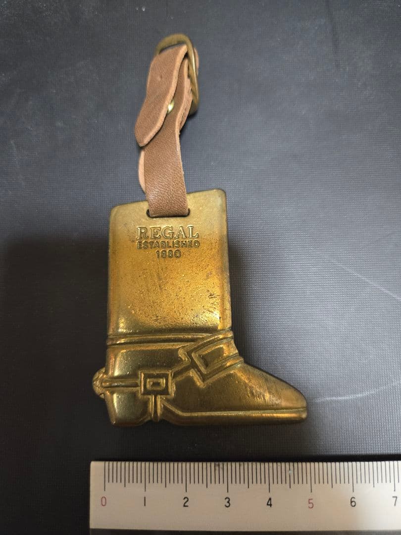 aki　1976フォード「グラン・トリノ」1/18とリーガルネームタグ