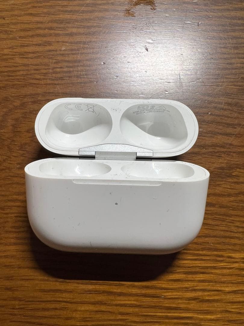 AirPods Pro ホワイト ケースのみ