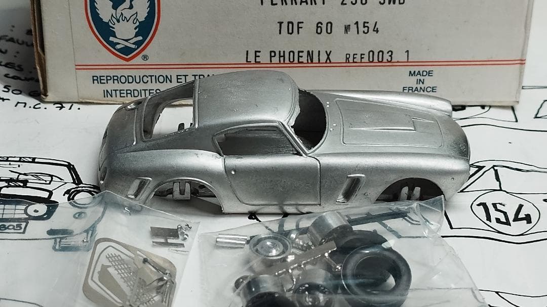 d*9様 Ferrari 250 SWB 1/43メタルキット。