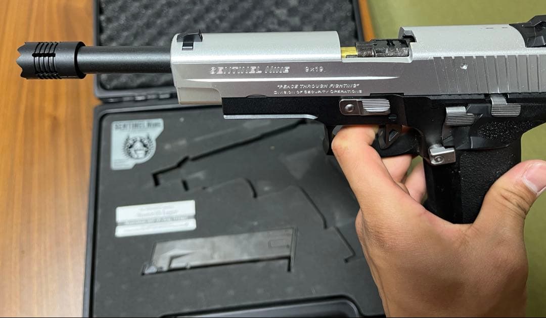 東京マルイ　センチネルナイン レオン バイオハザード　ガスガン　電動ガン