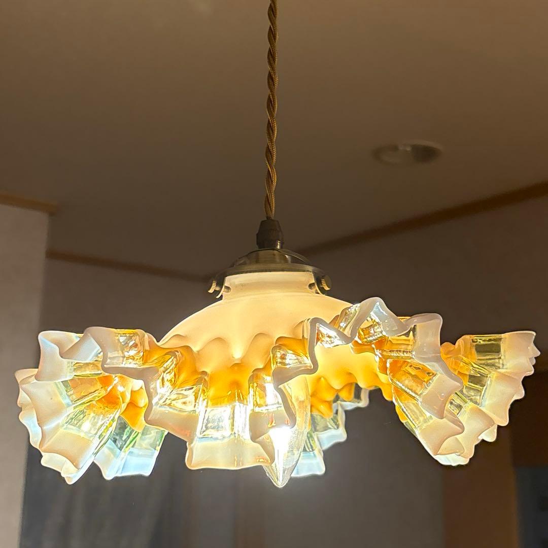 フランス アンティーク ガラスランプシェード　ヴァセリンガラス