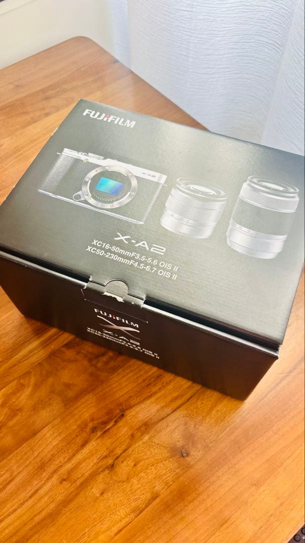 【美品】Fujifilm X-A2 カメラ 2本レンズ付き+バッテリー2個付き