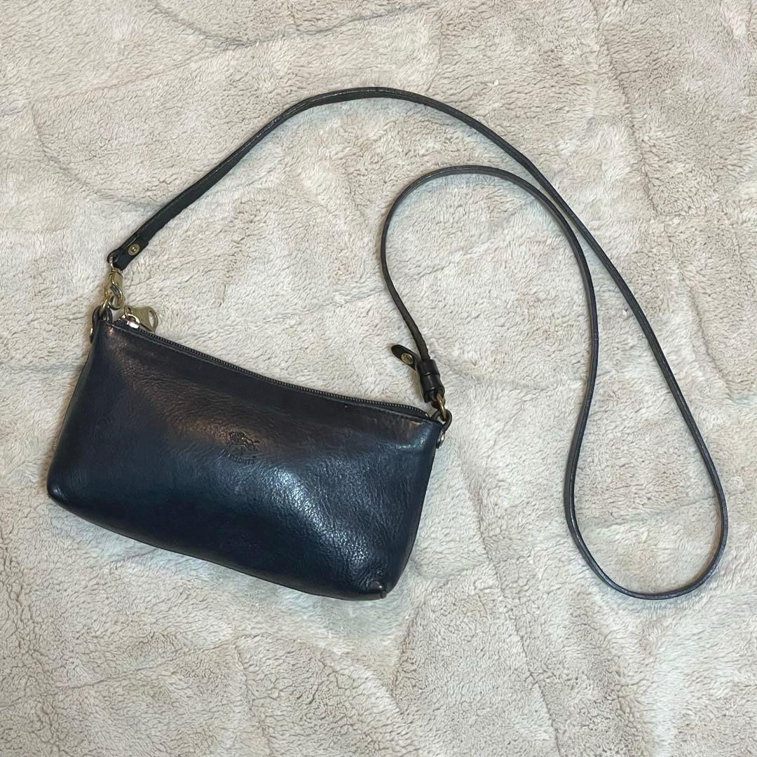 極美品✨イルビゾンテ 現行タグ ショルダーバッグ サコッシュ レザー ブラック