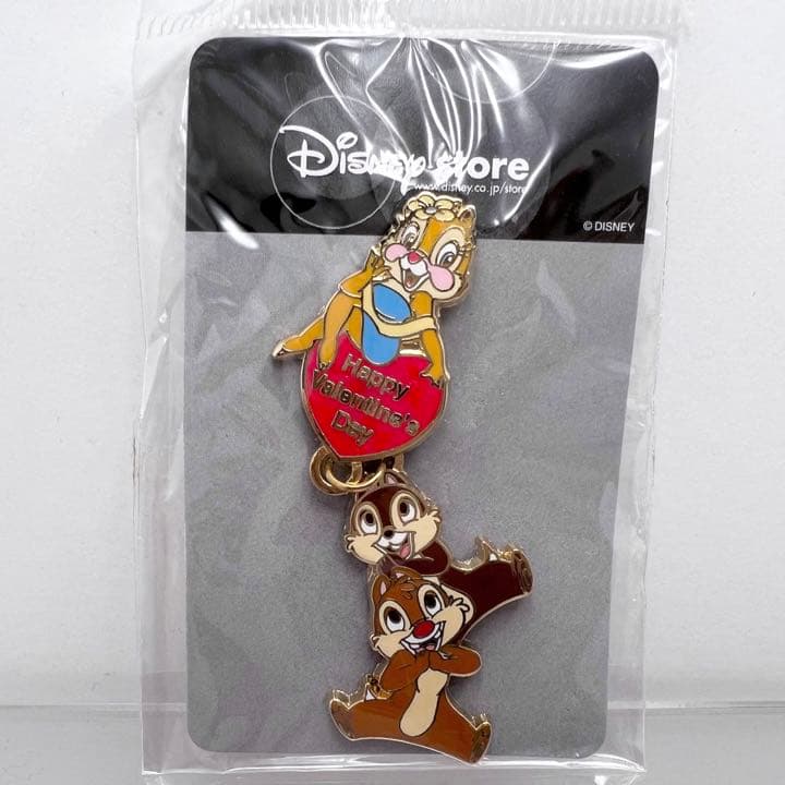 ディズニーストア ピンバッジ 2005 チップ デール クラリス バレンタイン