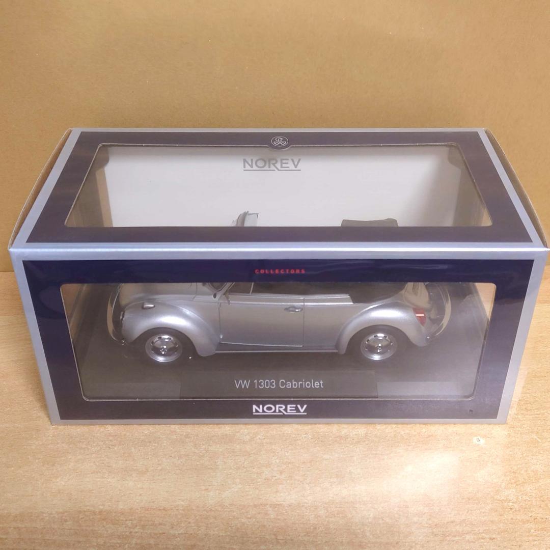 1/18 フォルクスワーゲン ビートル 1303 シルバー カブリオレ 1973