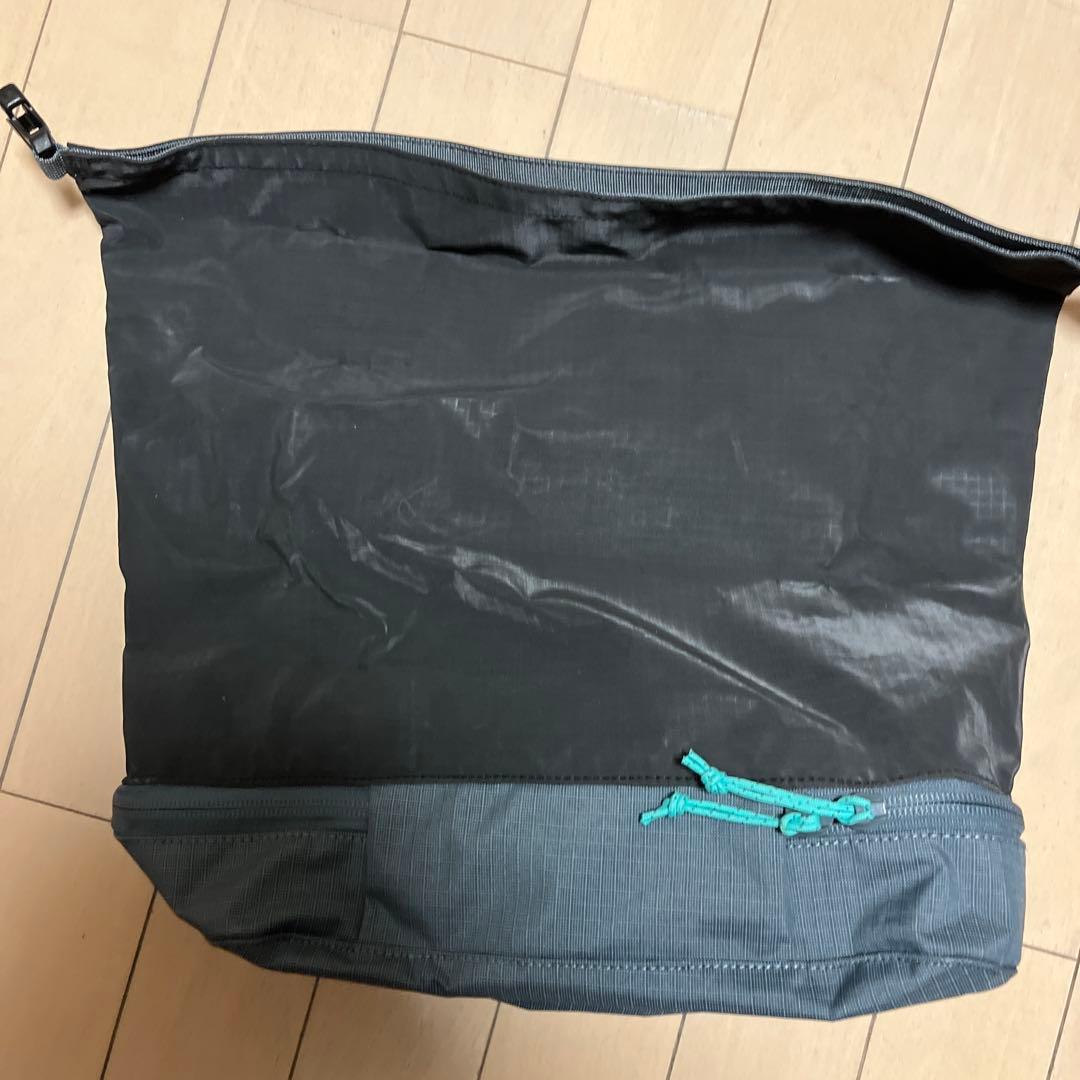 旅行かばん・小分けバッグ patagonia BLACK HOLE MLC CUBE