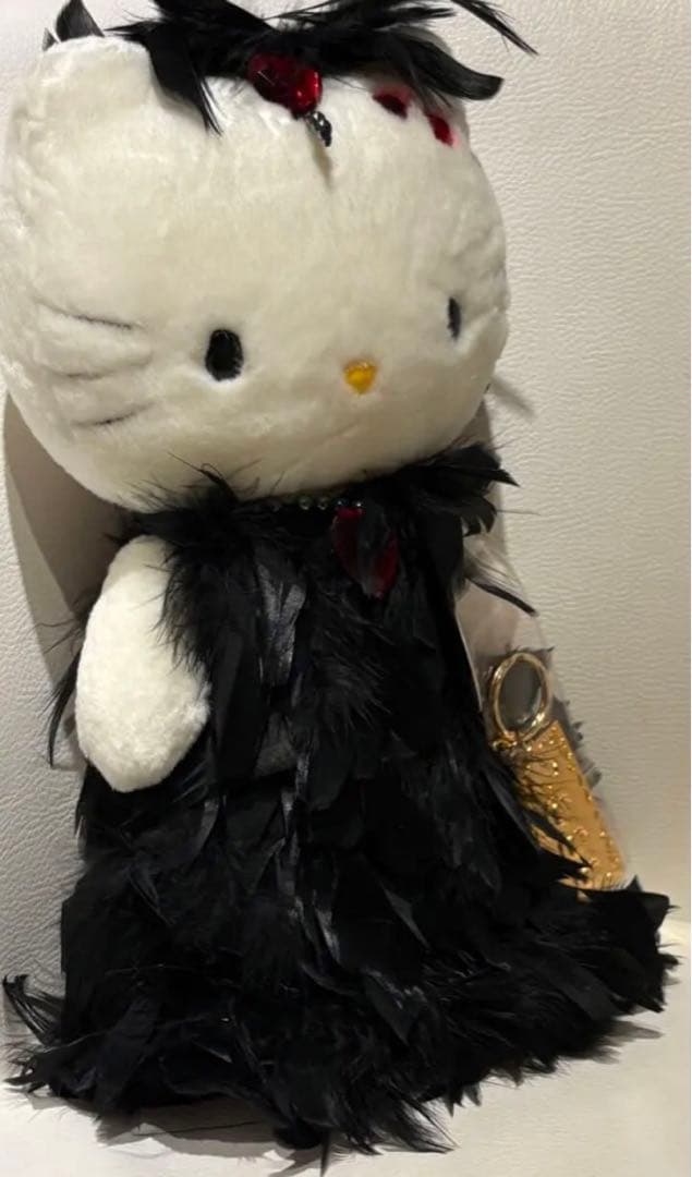 キティ ぬいぐるみ　ミレニアム➕限定キーホルダー シリアルナンバー付 新品 特大
