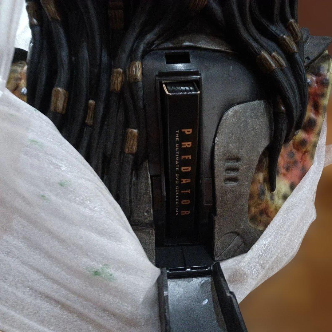 【アルピナ】エイリアンvs.プレデター完全版（プレデター特製フィギュア付）