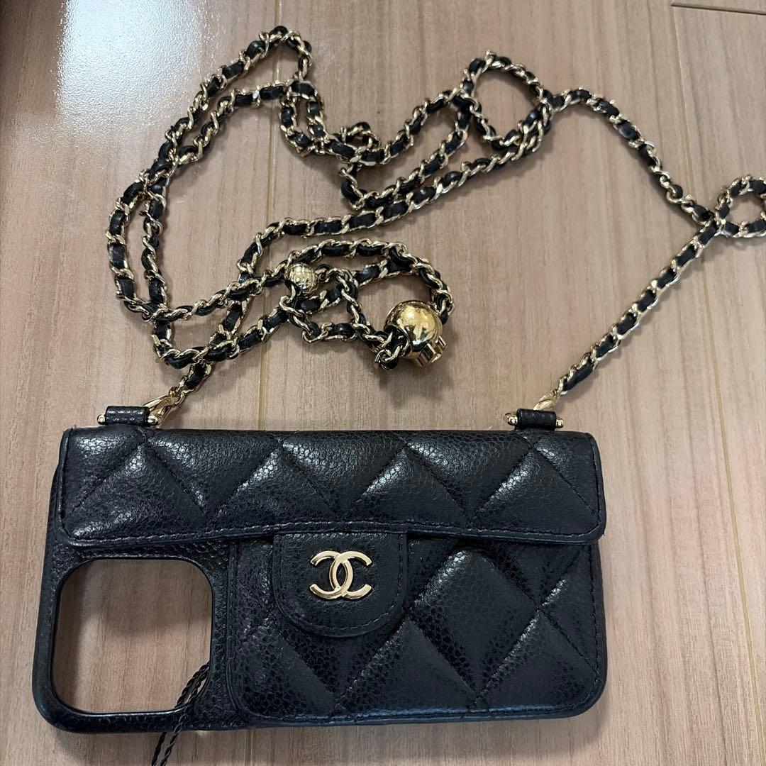 CHANEL ブラックレザー iPhoneケース　13 13pro
