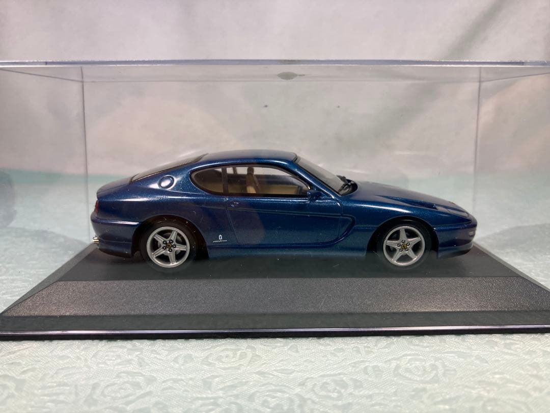 ミニチャンプス　フェラーリ４５6ＧＴ　クーペ　ブルー