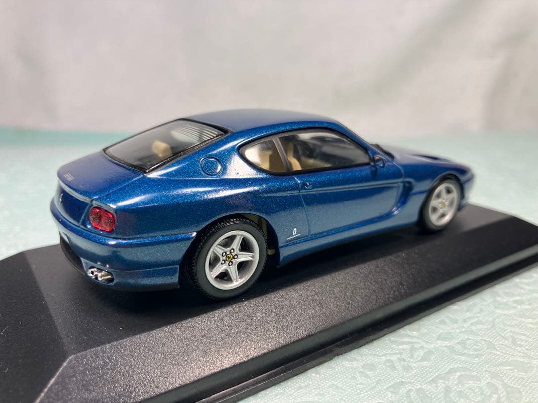 ミニチャンプス　フェラーリ４５6ＧＴ　クーペ　ブルー