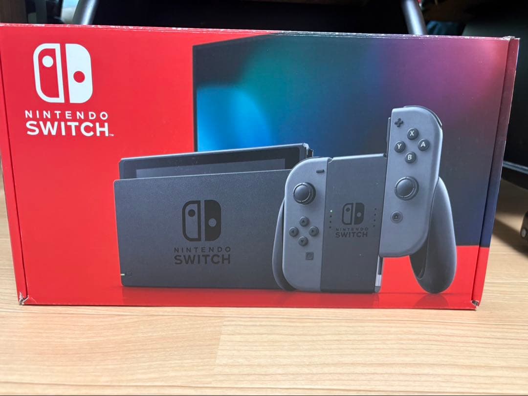 【美品】任天堂 Switch グレー 本体　マイクロSDカード付き