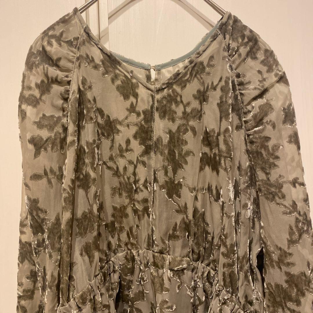 URBANRESEARCH ベロアジャガードVネックワンピース ライトカーキ