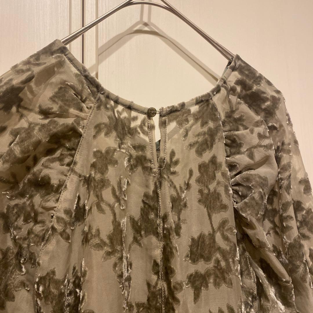 URBANRESEARCH ベロアジャガードVネックワンピース ライトカーキ