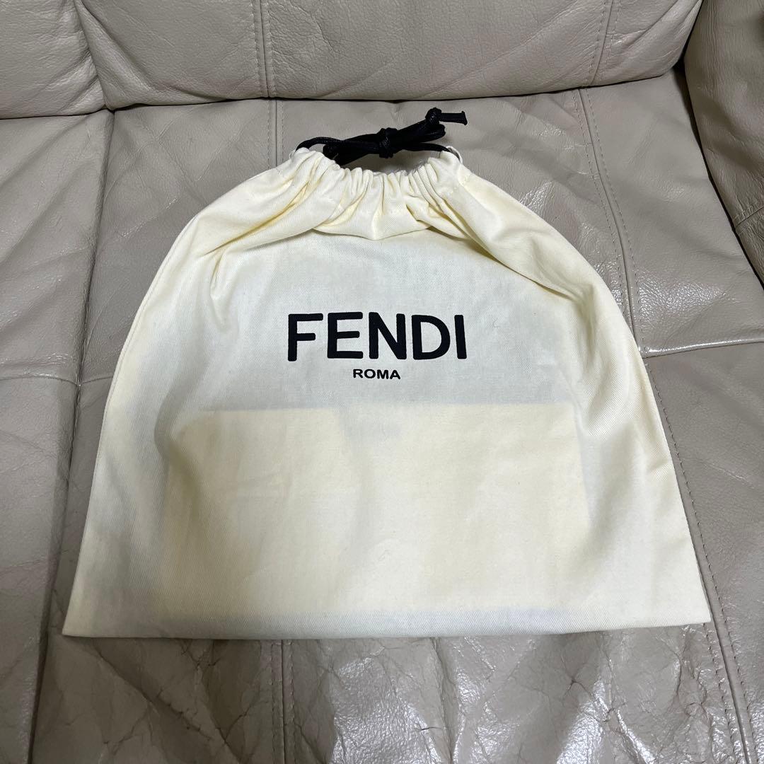 極美品☆フェンディ ニット帽