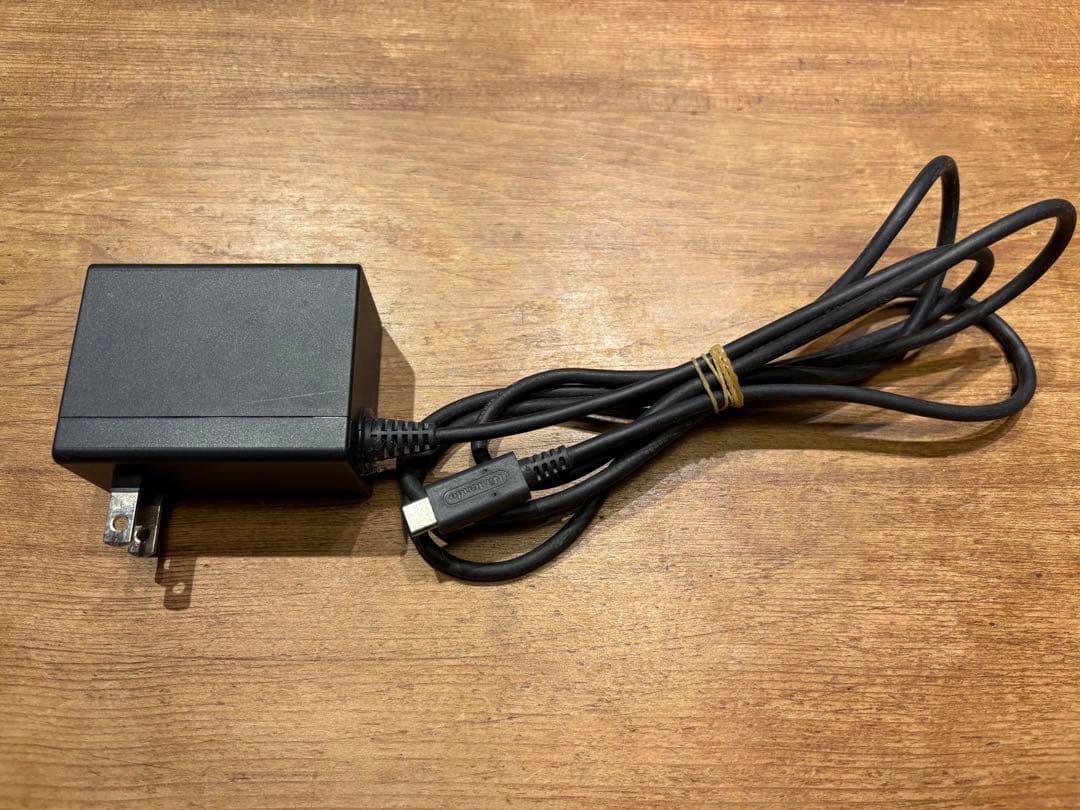 Nintendo Switch 本体 赤/青　※HDMIケーブルなし