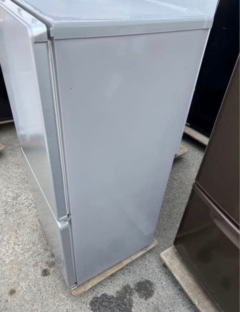 2016年式 110L ユーイング 冷蔵庫 UR-J110H