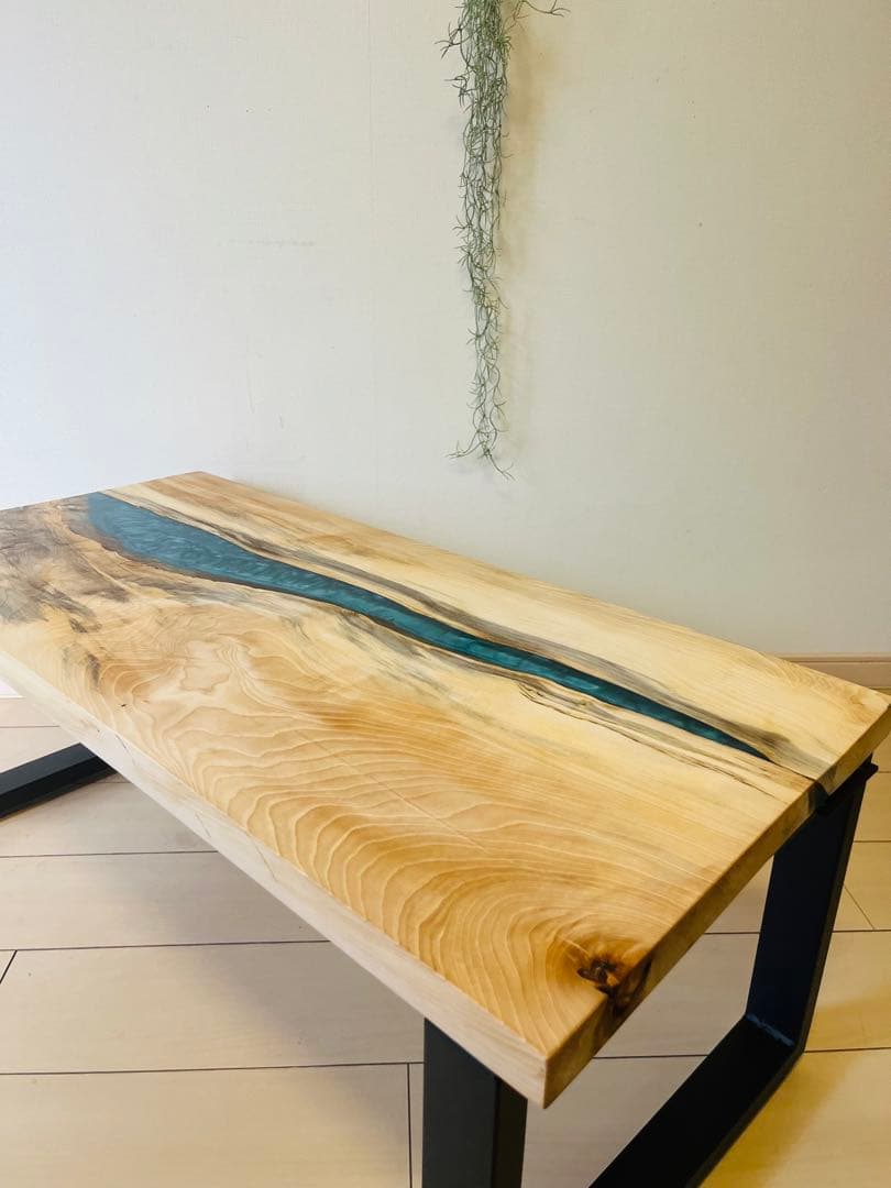 レジンテーブル　ローテーブル 栃　リバーテーブル　アイアン