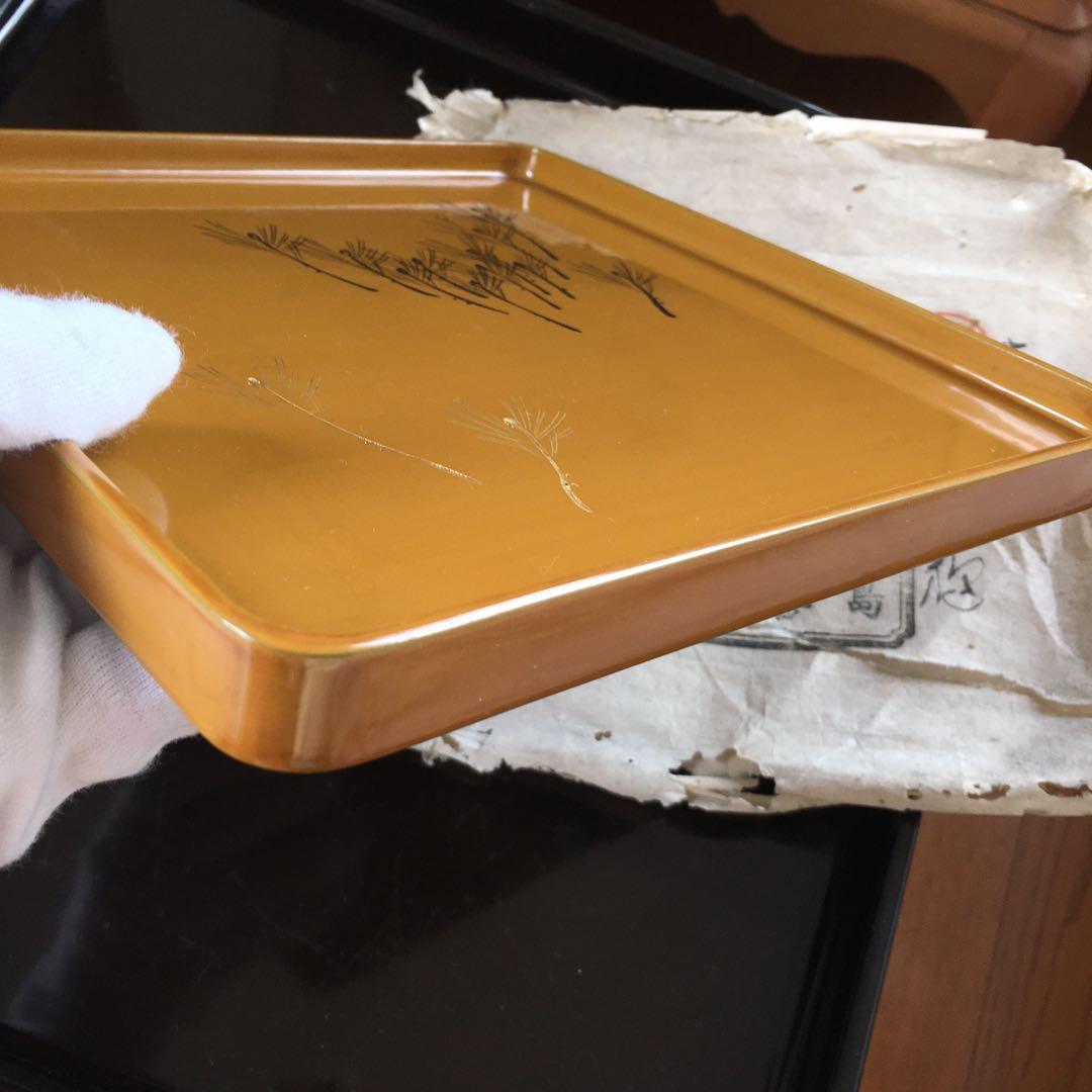 天然木製漆塗　輪島塗　黄漆塗沈金　角盆　芽松模様　本堅地漆器