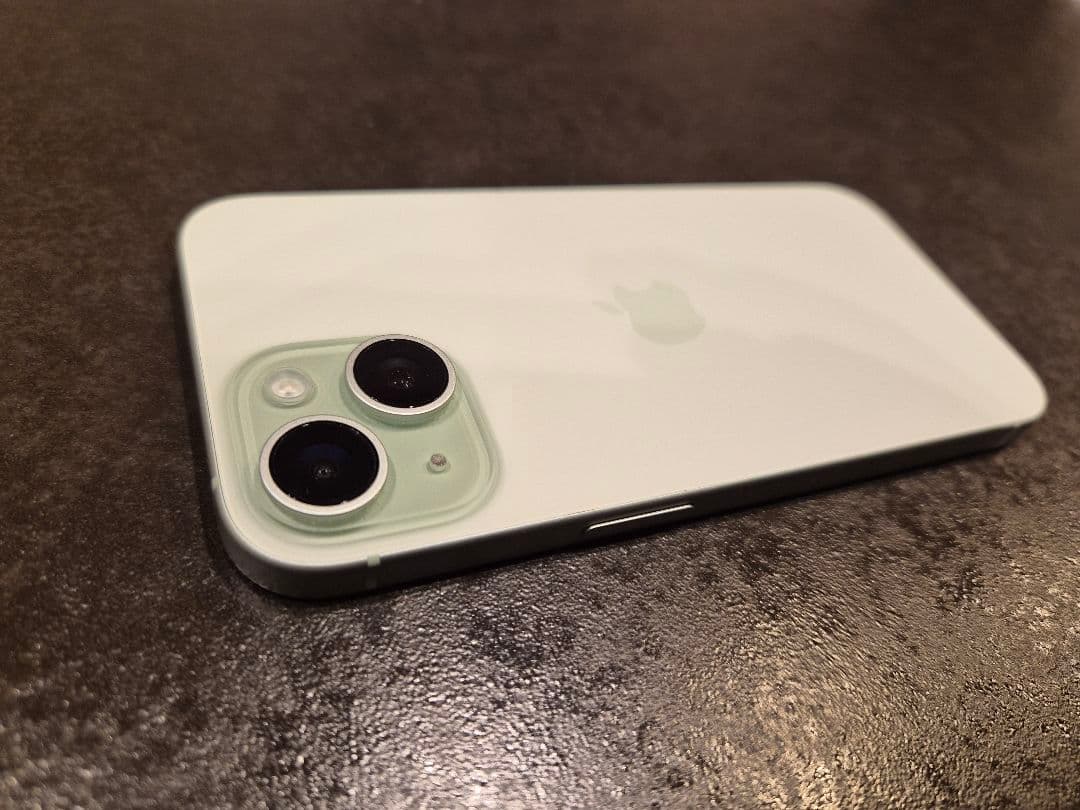 【美品】iPhone15 512GB SIMフリー MTMY3J/A グリーン