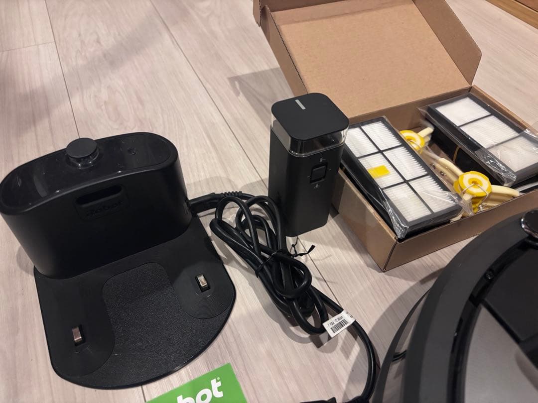 【消耗部分 新品交換済】iRobot Roomba 960 本体+付属品