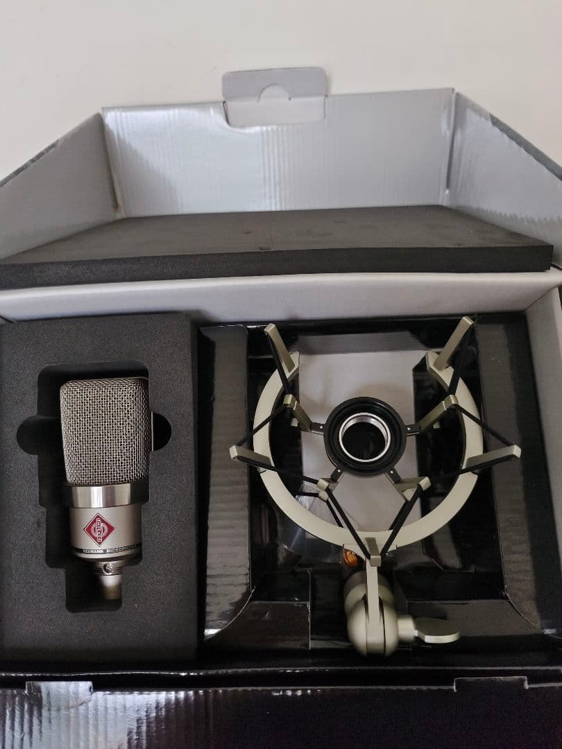 ノイマン コンデンサーマイク ショックマウント付き