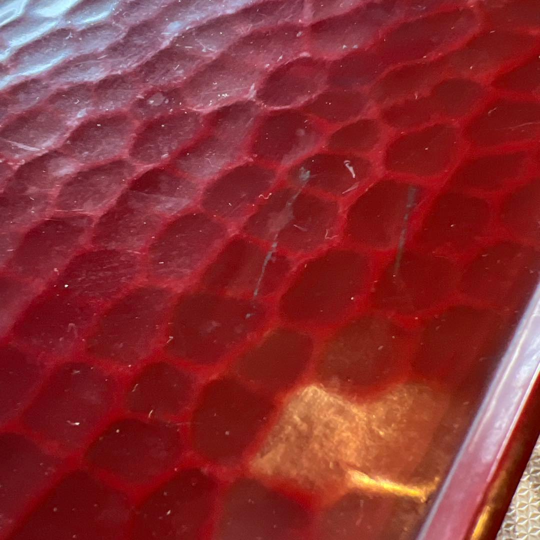 赤い花模様の座卓　漆塗り