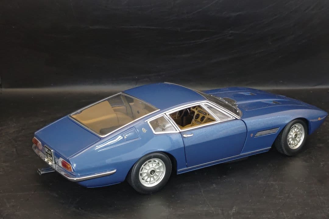 ミニカー minichamps maserati ghibli.1969