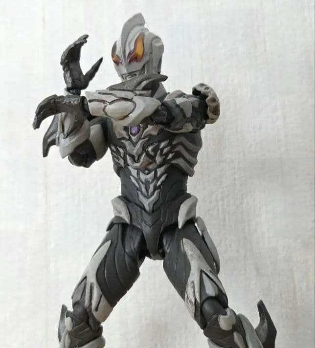 値下げ交渉無し　S.H.Figuarts ウルトラマンベリアル アトロシアス