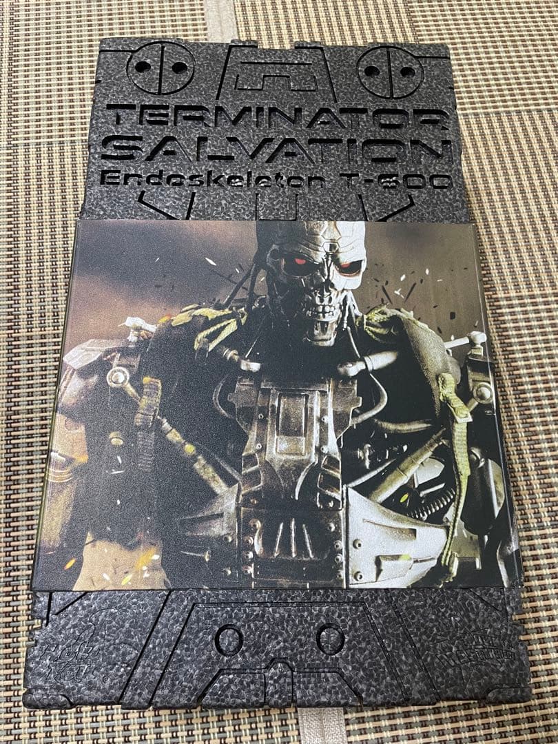 H*2様 ホットトイズ　ターミネーター4　T-600 エンドスケルトン