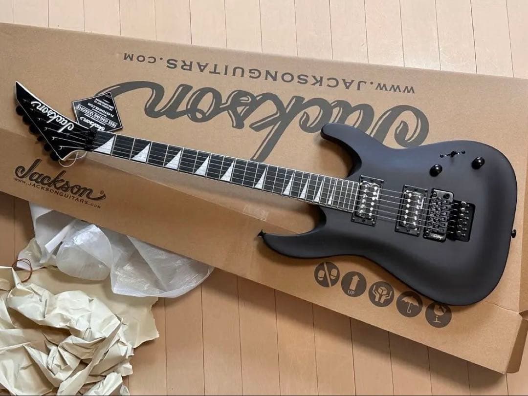 11月17日までの販売 Jackson ARCH TOP JS32 DKA,SB