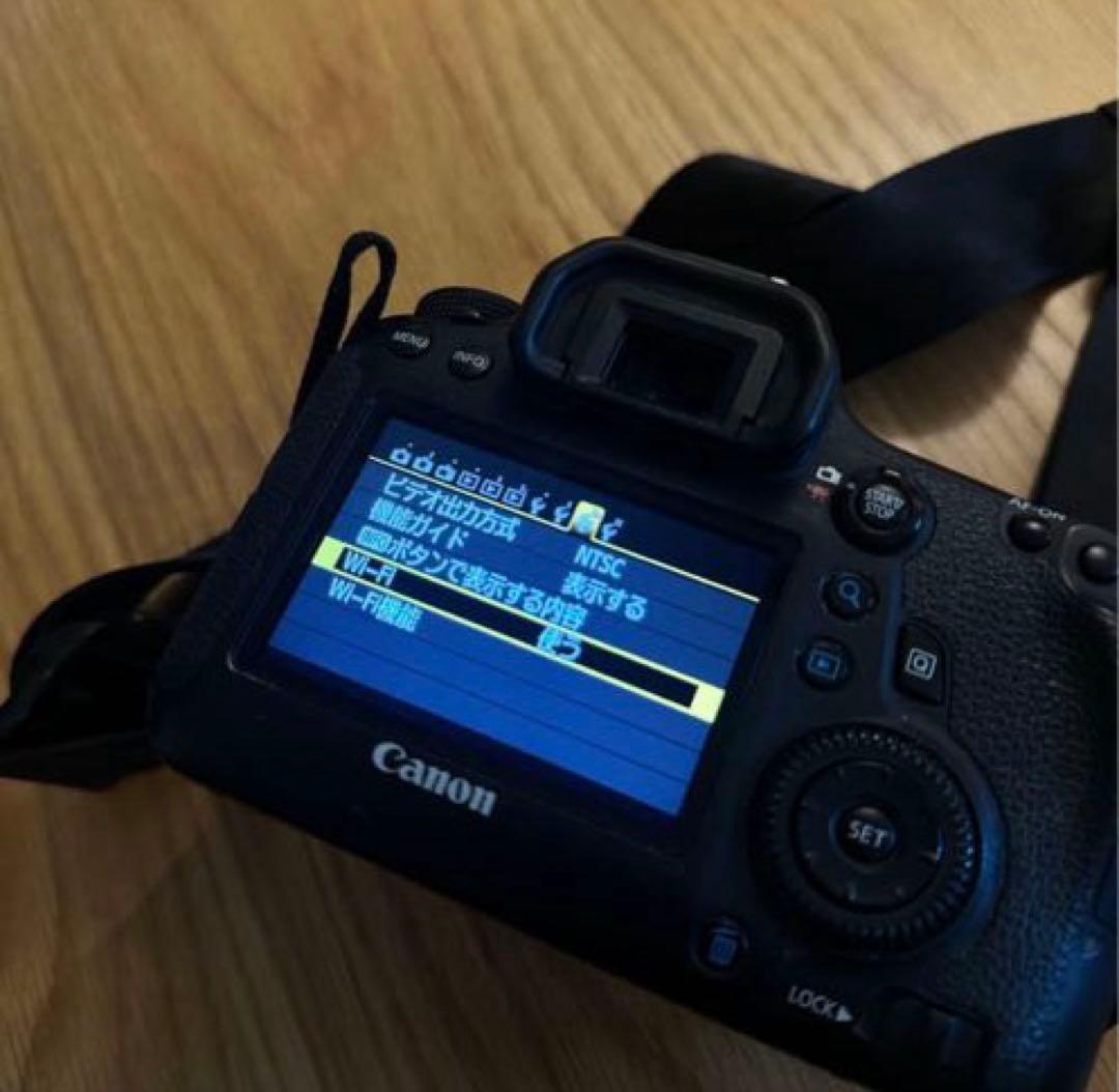 Canon EOS 6D本体+50mm単焦点レンズ+ ズームレンズ+ ストラップ