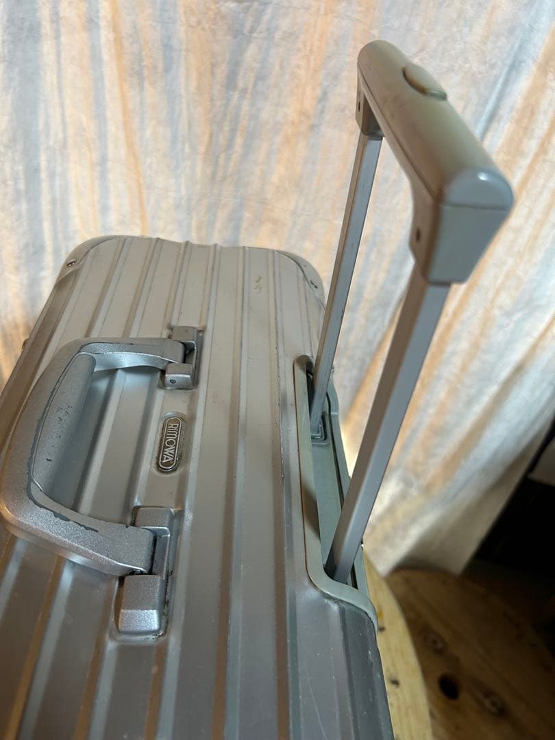 リモワ　パイロット　トロリー　ニ輪