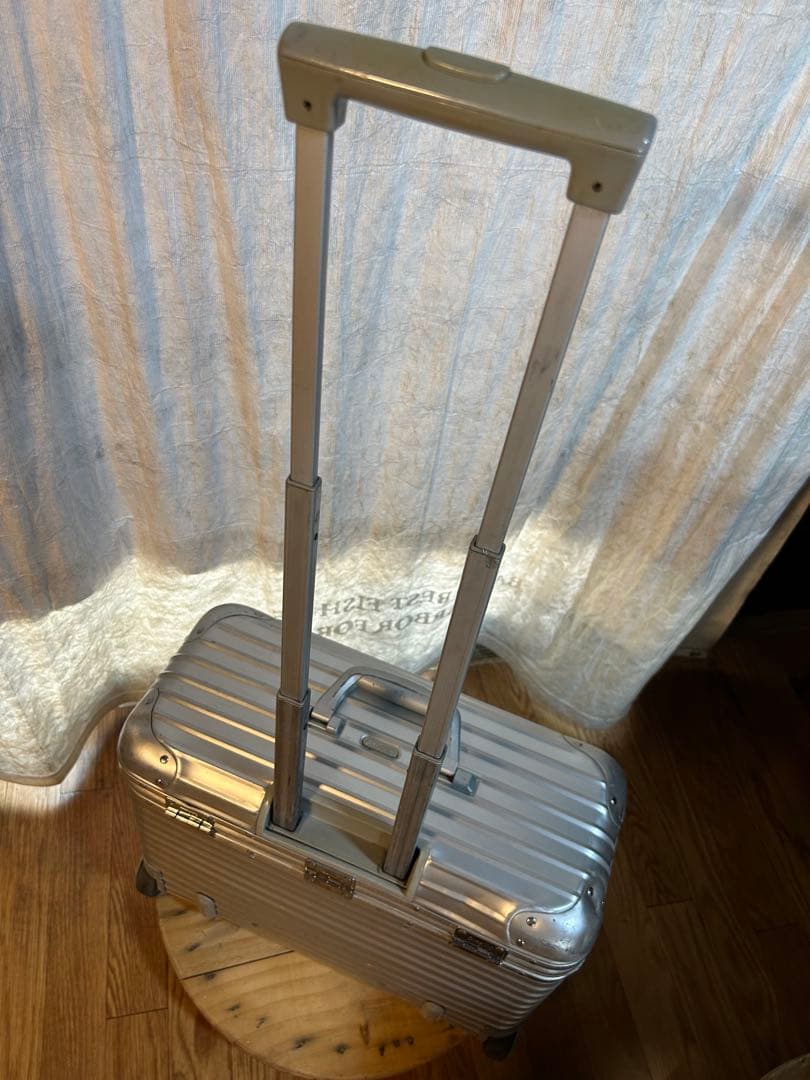 リモワ　パイロット　トロリー　ニ輪