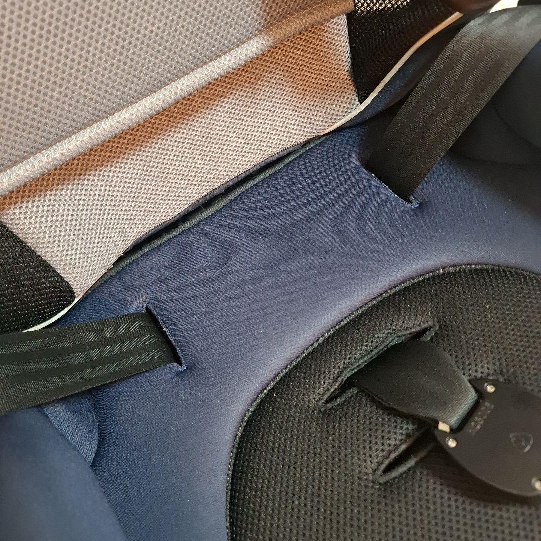 【状態良好】Joie エレベート ドリンクホルダー付 チャイルドシート