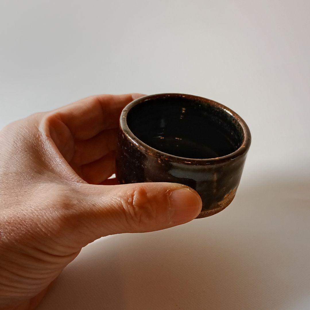 古瀬戸　鉄釉半筒盃　（秦秀雄好み　秦好み　酒器　古美濃）