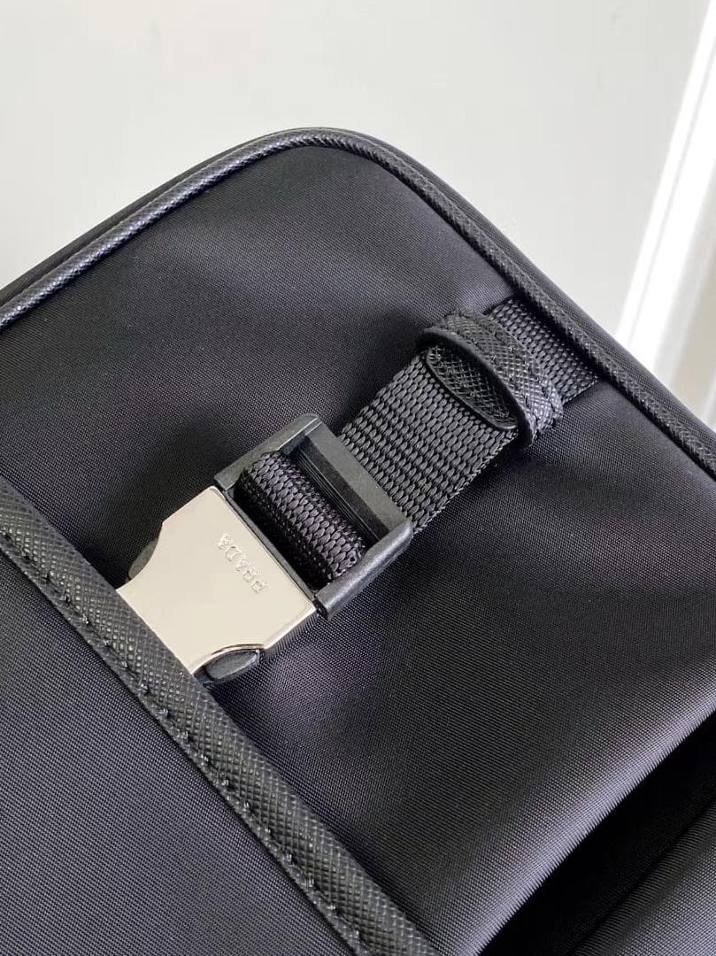 ノベルティ商品　メンズ　ブラック　ショルダーバッグ　ハンドバッグ