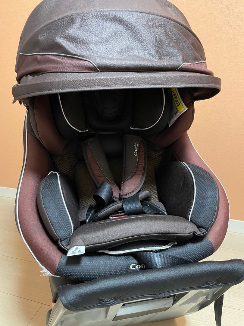 Combi チャイルドシート　NC-570 ジュニアシート　回転　エッグショック