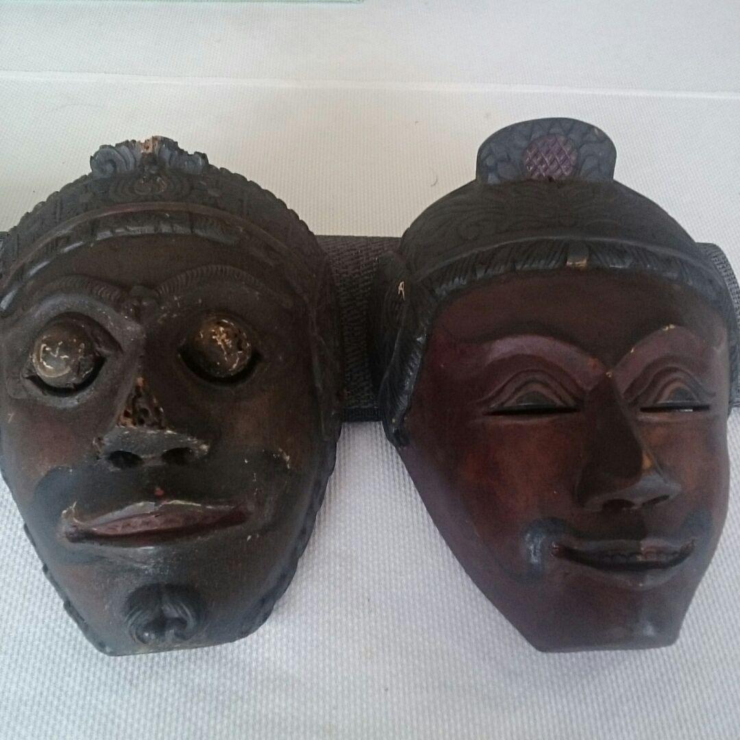 インドネシアの魔除けの面