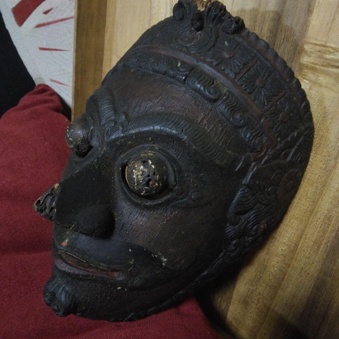 インドネシアの魔除けの面