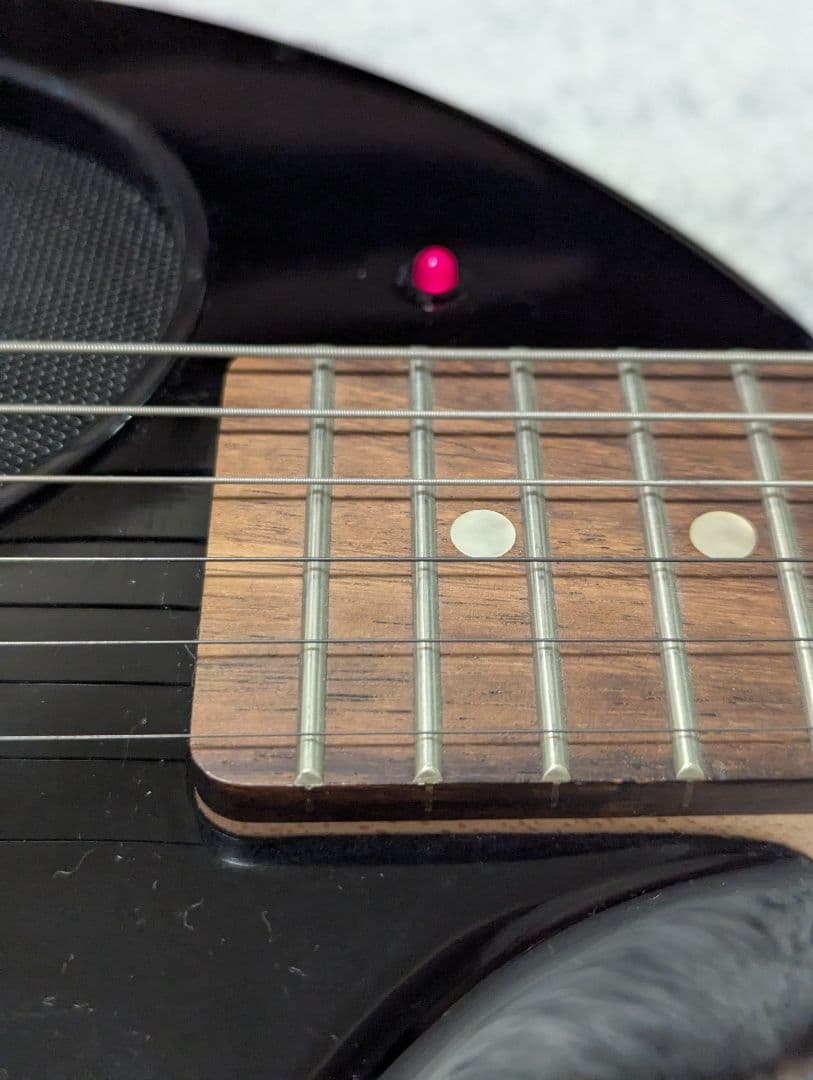 ZO-3 ブラック　美品・動作確認済み　FERNANDES　アンプ内蔵ギター