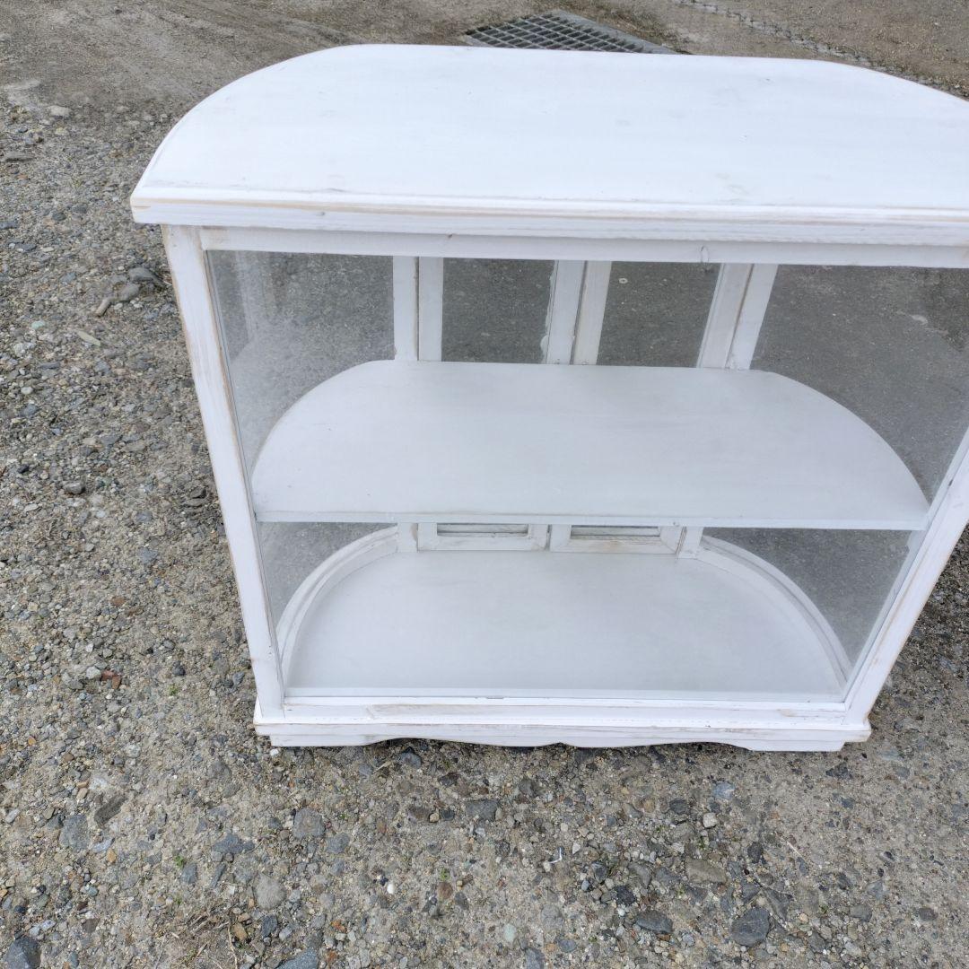 ホワイト円形ガラスキャビネット